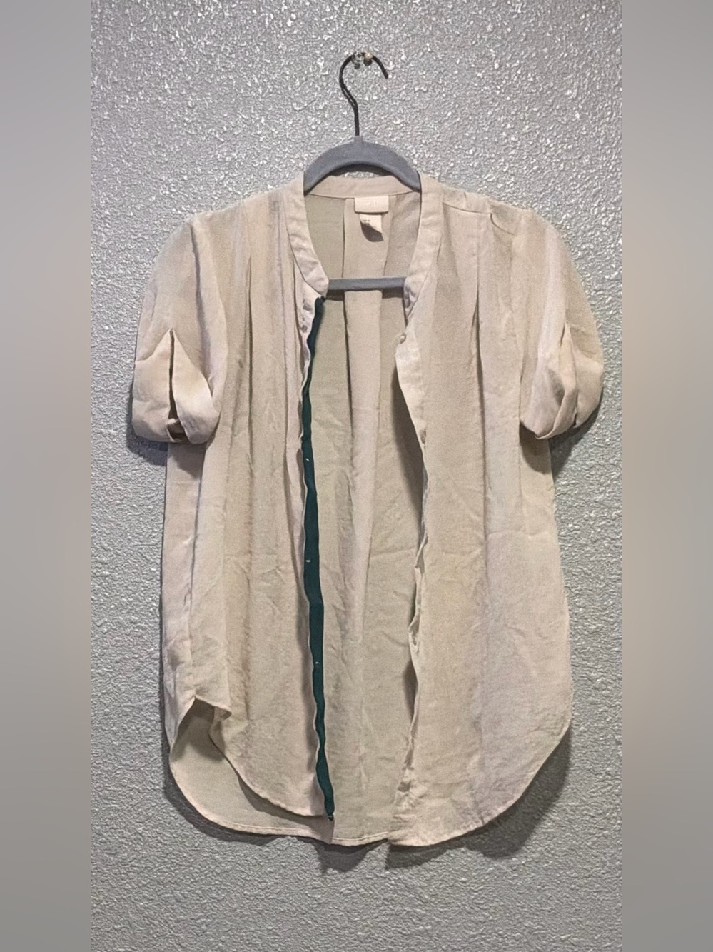 H&M Cream Short-Sleeve Button Down Blouse